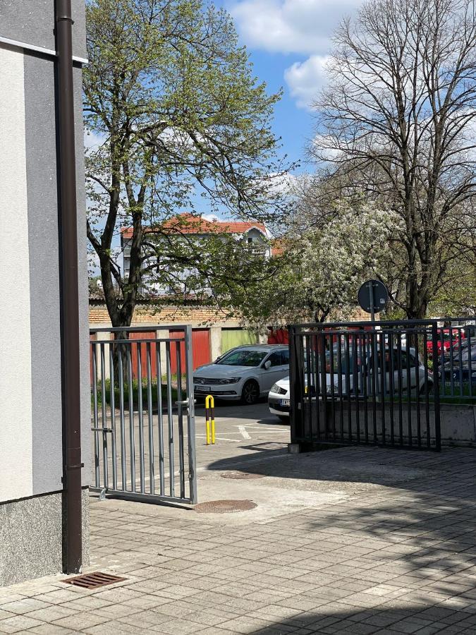 Morpheus Apartmani Sremska Mitrovica Buitenkant foto