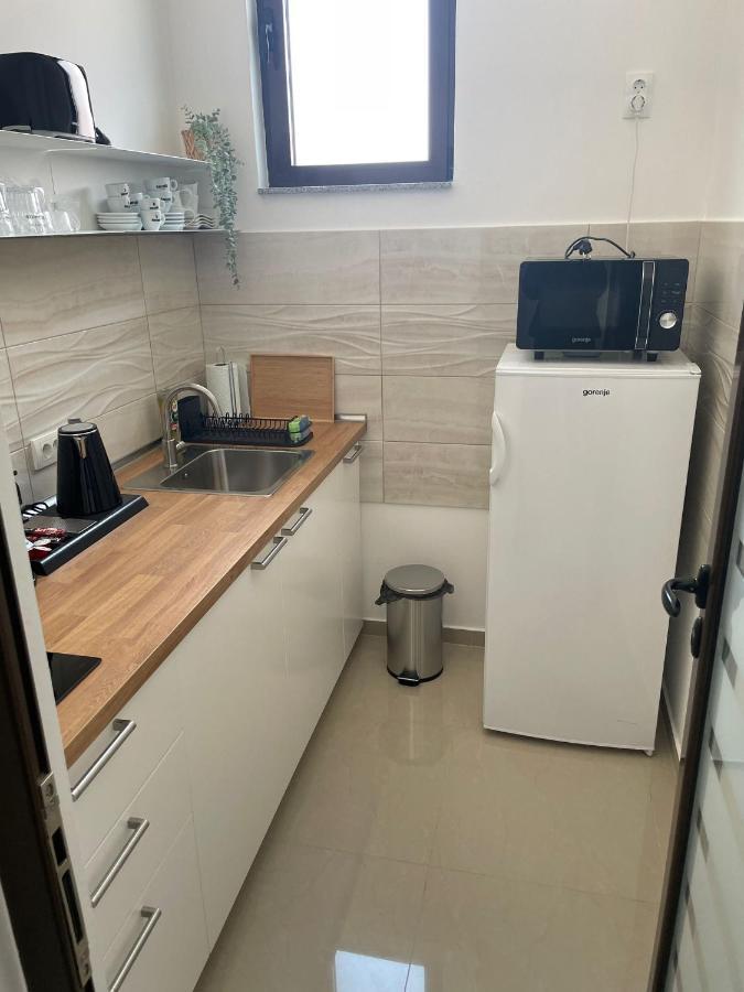 Morpheus Apartmani Sremska Mitrovica Buitenkant foto