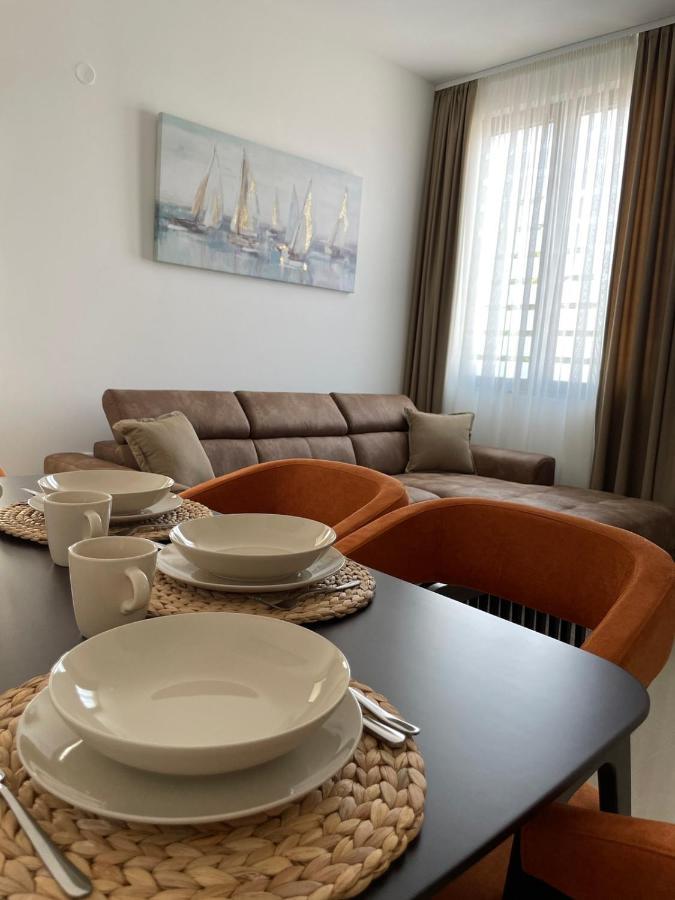 Morpheus Apartmani Sremska Mitrovica Buitenkant foto