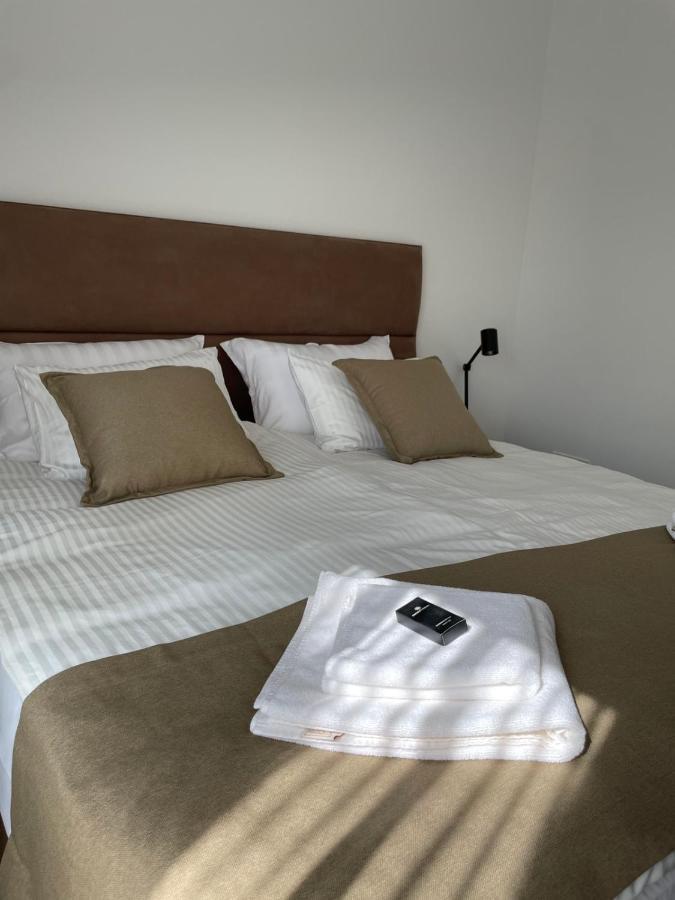 Morpheus Apartmani Sremska Mitrovica Buitenkant foto