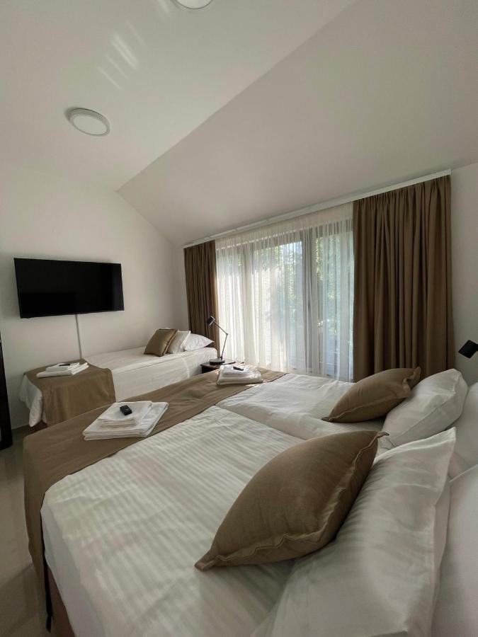 Morpheus Apartmani Sremska Mitrovica Buitenkant foto