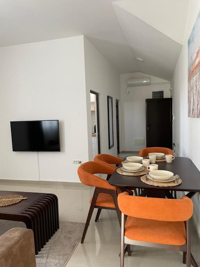 Morpheus Apartmani Sremska Mitrovica Buitenkant foto