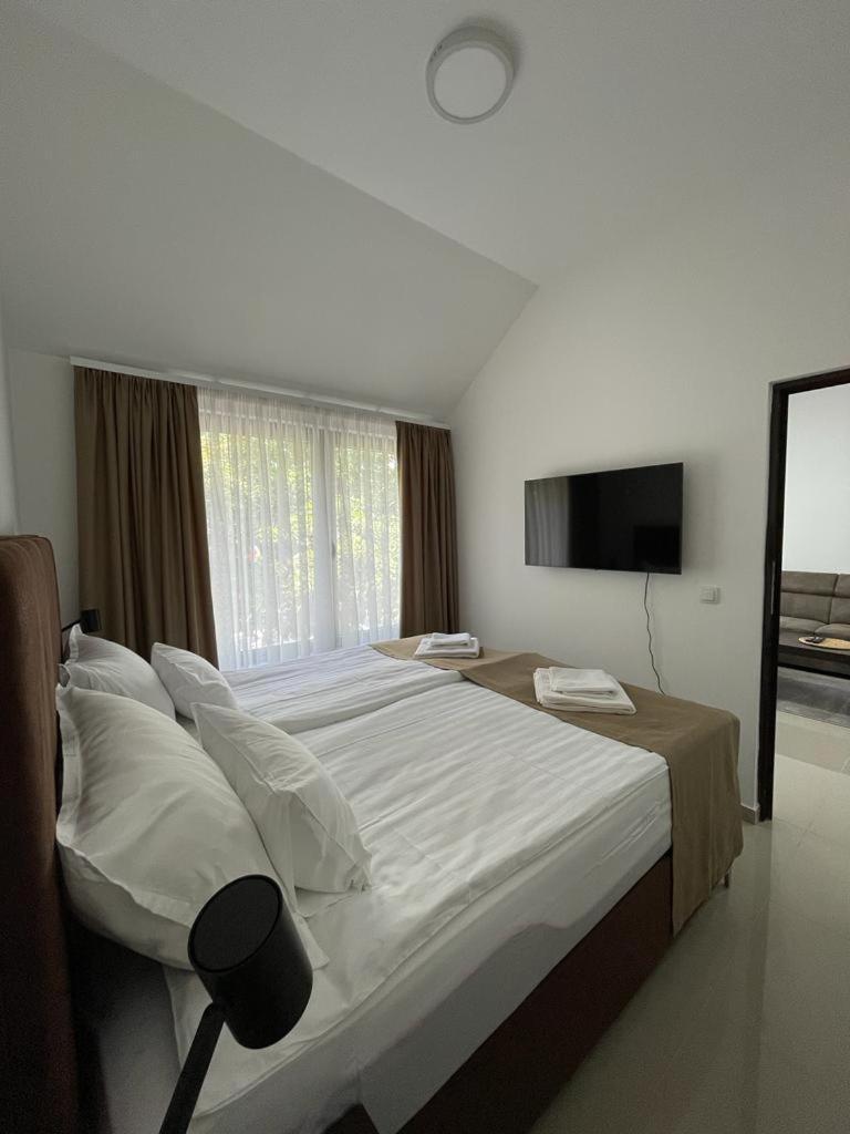 Morpheus Apartmani Sremska Mitrovica Buitenkant foto
